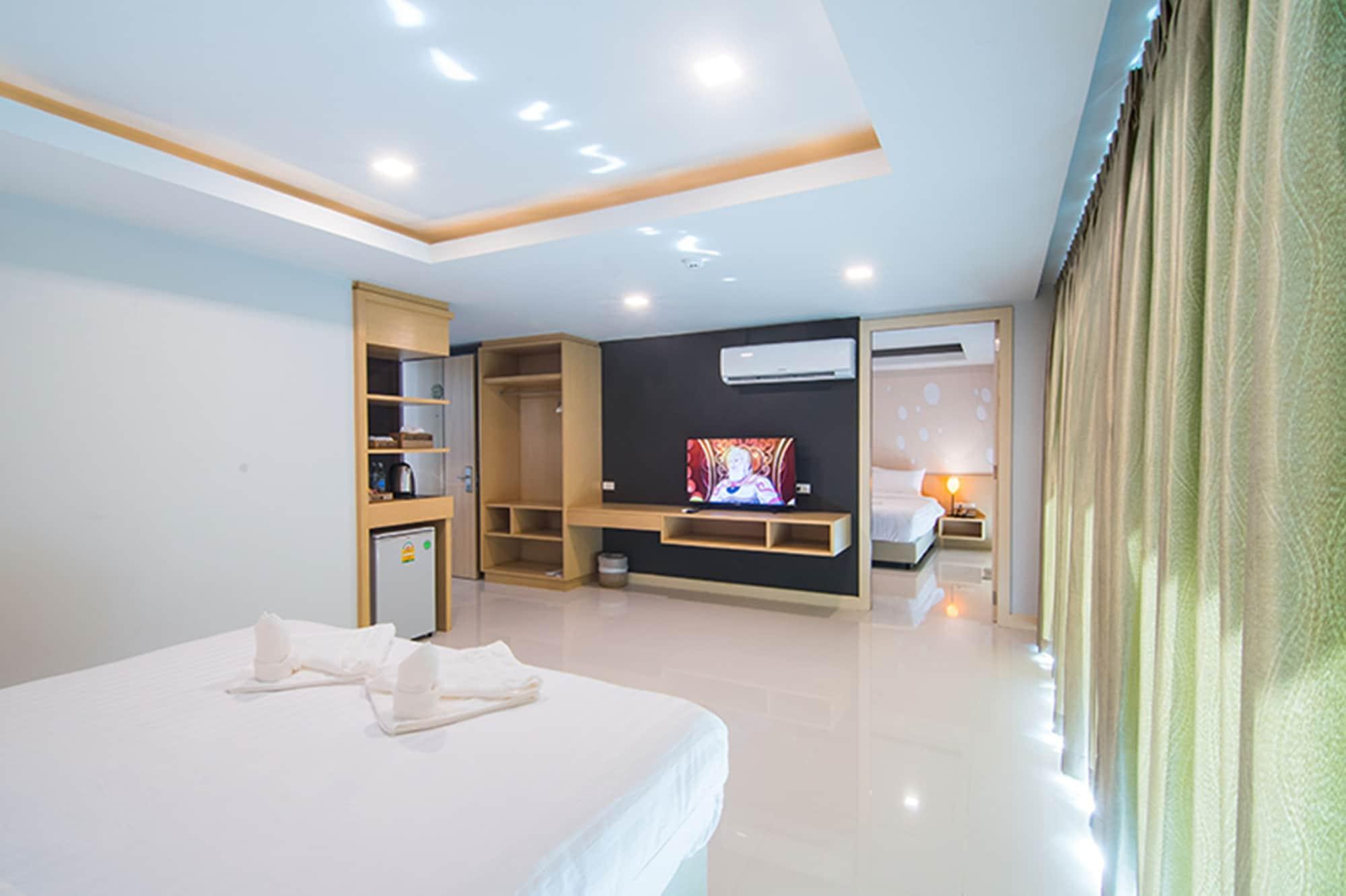 The Peak Hotel Чантабури Екстериор снимка