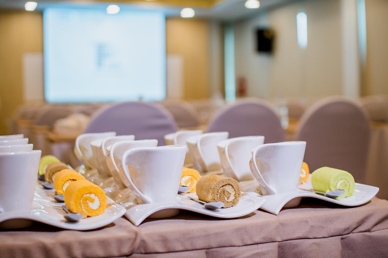 The Peak Hotel Чантабури Екстериор снимка